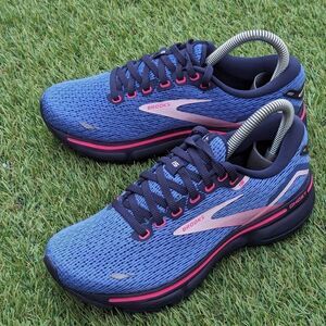 Brooks Women's Blue and Pink Running Shoes